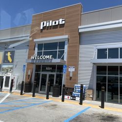 The front of the Pilot store.