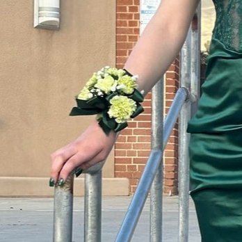 White Oaks Florist - Emerald Green Corsage - Florists Near Me - Bakersfield, California White Oaks Florist - Emerald Green Corsage - Florists Near Me - Bakersfield, California