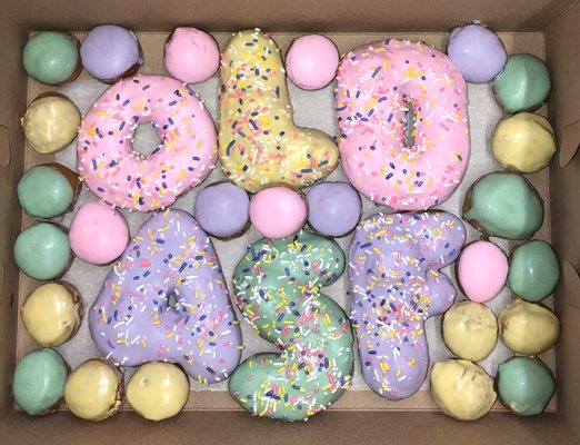M & T Donut Shop by null
