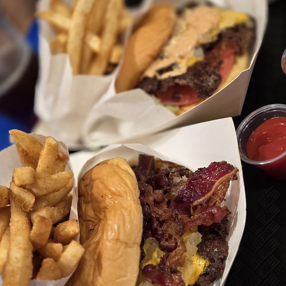Burger Bodega - Bacon burger with fries and double burger with fries - Burgers Near Me - Houston, Texas Burger Bodega - Bacon burger with fries and double burger with fries - Burgers Near Me - Houston, Texas