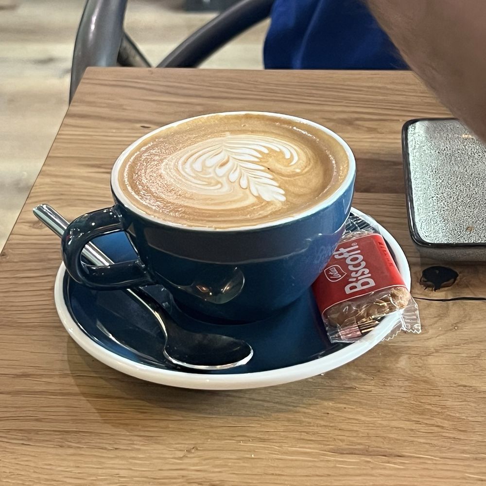 Velo Cafe - Flat white - Cafes Near Me - Interlaken, BE Velo Cafe - Flat white - Cafes Near Me - Interlaken, BE