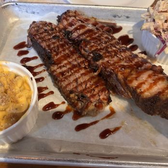 Billy Bones BBQ - Ribs with mac and coleslaw - Barbeque Near Me - Niagara Falls, Ontario