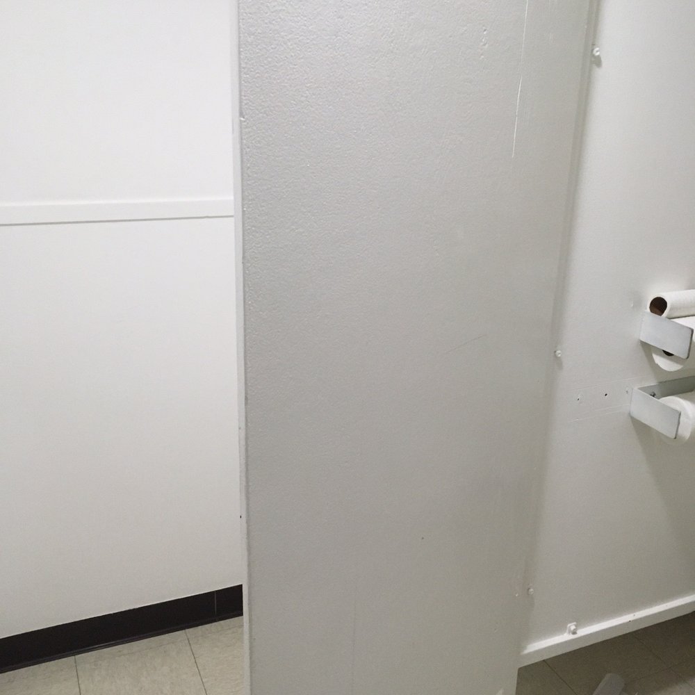 Cursed latch free toilet stall Cursed latch free toilet stall