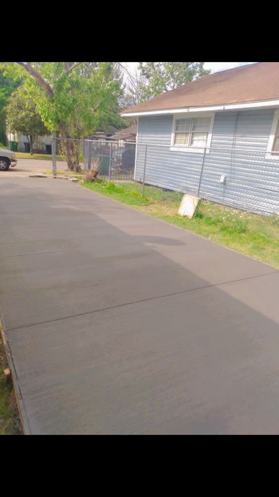 Slide of Lara’s Remodeling And Concrete