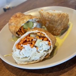 Noah’s 63 main - Crab eggrolls