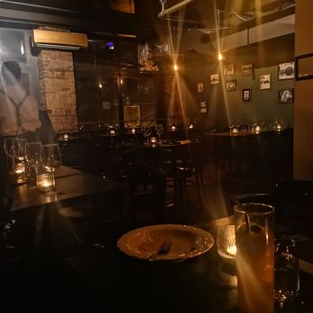 Le Speakeasy - Upstairs - International Near Me - Montreal, Quebec