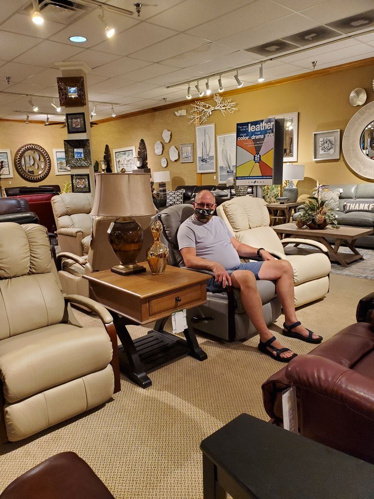 LAZBOY FURNITURE GALLERIES with photos Updated August 2024 14