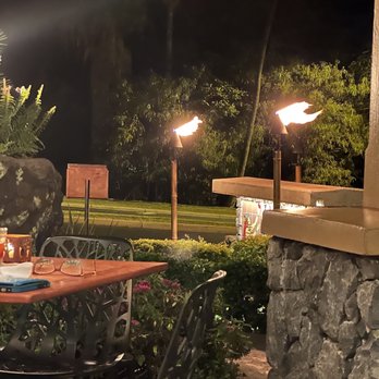 Monkeypod Kitchen by Merriman - Outside dining views - New American Near Me - Kihei, Hawaii