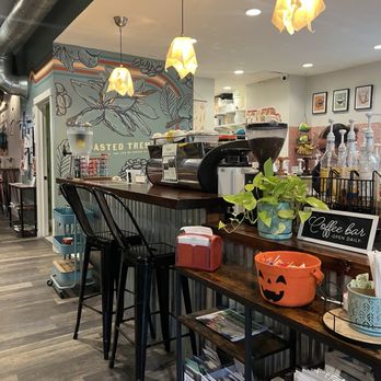 Roasted Lakewood - Coffee & Tea Near Me - Lakewood, Ohio