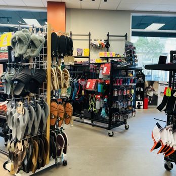 Red Rock Running Company - Sporting Goods Near Me - Henderson, Nevada