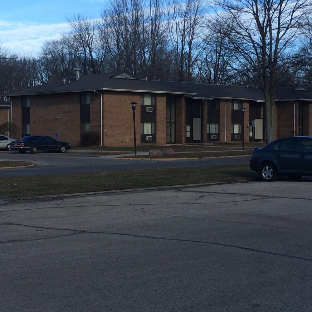 CALDERONE ROOFING & INSULATION Updated August 2024 15631 Van Drunen