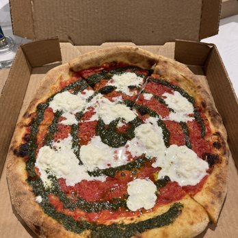 Knead Wine - Waters - Pizza Near Me - Middleburg, Virginia Knead Wine - Waters - Pizza Near Me - Middleburg, Virginia