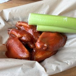 Buffalo Wing Factory - Honey bbq wings