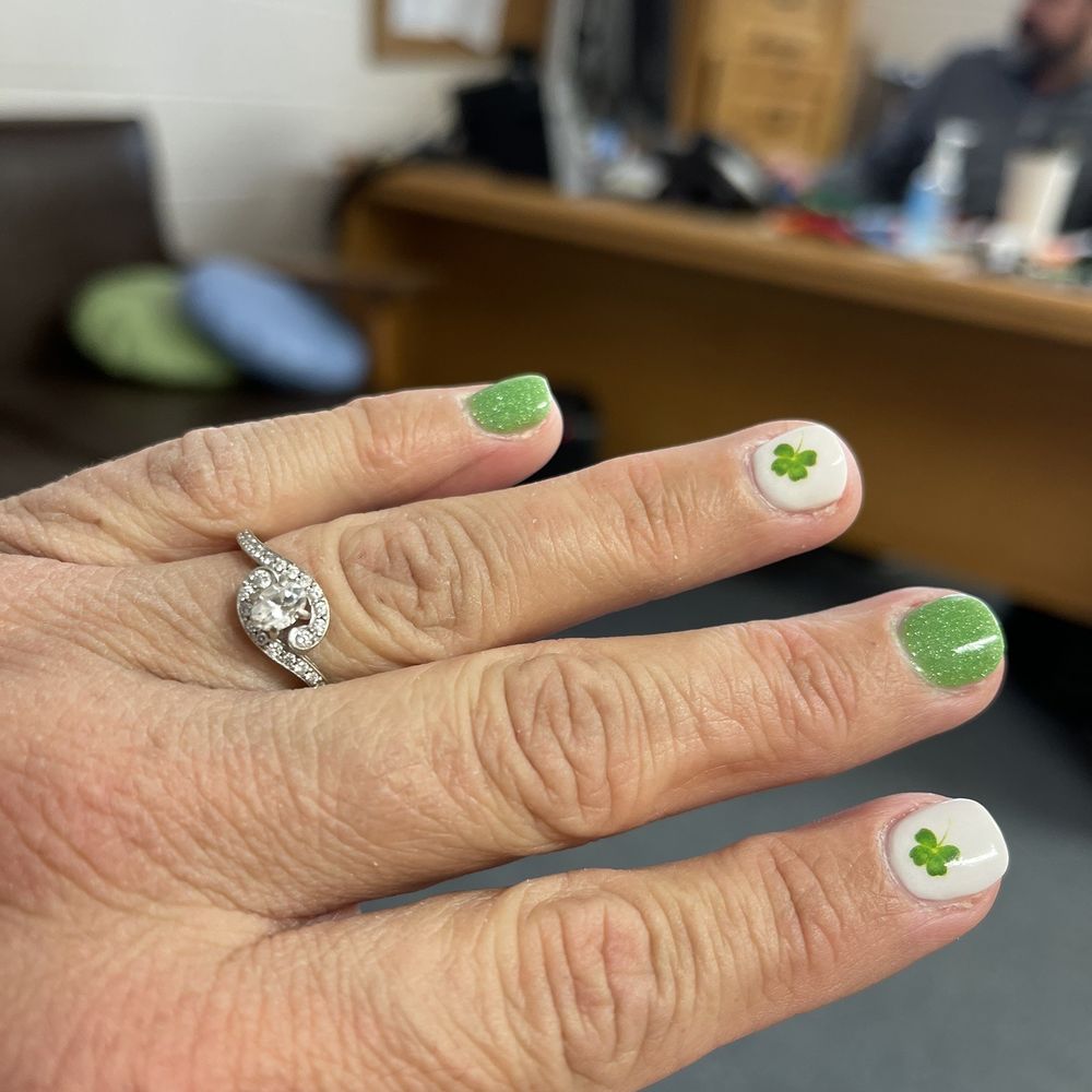 We were headed to Ireland and I showed this picture to my nail technician and she did it just how I wanted it. Such a great job! We were headed to Ireland and I showed this picture to my nail technician and she did it just how I wanted it. Such a great job!