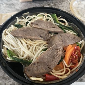 Luyixian - Disassembled Spicy Beef Noodles - Shanghainese Near Me - Alhambra, California