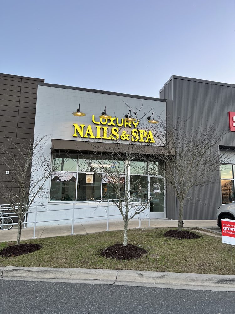 LUXURY NAIL AND SPA AT VARSITY Updated October 2024 27 Photos & 19 Reviews 1861 W