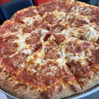 Bella Roma Pizza - Pepperoni pizza - Italian Near Me - Maryville, Tennessee