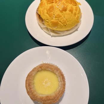 Lido Restaurant - Top to bottom: Pineapple bun, egg tart - Hong Kong Style Cafe Near Me - Richmond, British Columbia