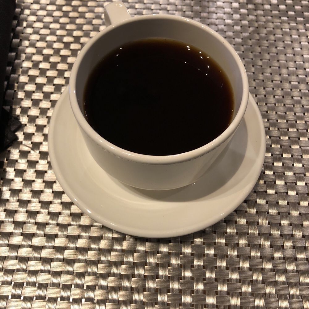 Fancy coffee serving for an airport place! And pretty good too Fancy coffee serving for an airport place! And pretty good too