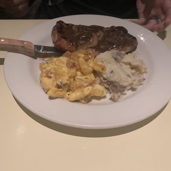 Lucky 32 Southern Kitchen - Steak - New American Near Me - Cary, North Carolina Lucky 32 Southern Kitchen - Steak - New American Near Me - Cary, North Carolina