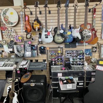 Pawn Express - Guitars, sunglasses, musical equipment - Jewelry Near Me - Kent, Washington Pawn Express - Guitars, sunglasses, musical equipment - Jewelry Near Me - Kent, Washington