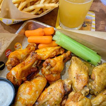 Buffalo Wild Wings - Asian Zing, Lemon Pepper, Mango Habanero, fries, Karl Strauss Hefe. - Chicken Wings Near Me - Orange, California