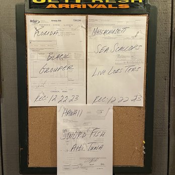 Bob Chinn's Crab House - Today's arrivals. So fresh! - Seafood Near Me - Wheeling, Illinois Bob Chinn's Crab House - Today's arrivals. So fresh! - Seafood Near Me - Wheeling, Illinois