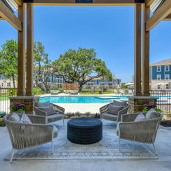Estraya Boerne Apartments - Pool Area
