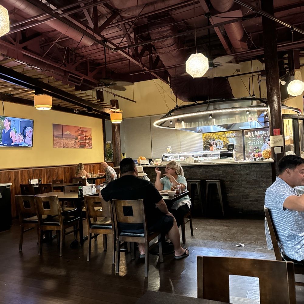 Enishi Kitchen - Sushi Bars Near Me - Brentwood, California