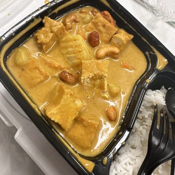 B.O.T - Gaeng Massaman - Salad Near Me - Atlanta, Georgia
