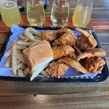 Chillax - St.Peters - Chicken plate - Beer Bar Near Me - St. Peters, Missouri Chillax - St.Peters - Chicken plate - Beer Bar Near Me - St. Peters, Missouri