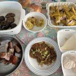 Dim Sums, roast pork, steamed chicken Dim Sums, roast pork, steamed chicken
