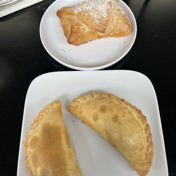 Amara Chocolate & Coffee - Coffee & Tea Near Me - Pasadena, California
