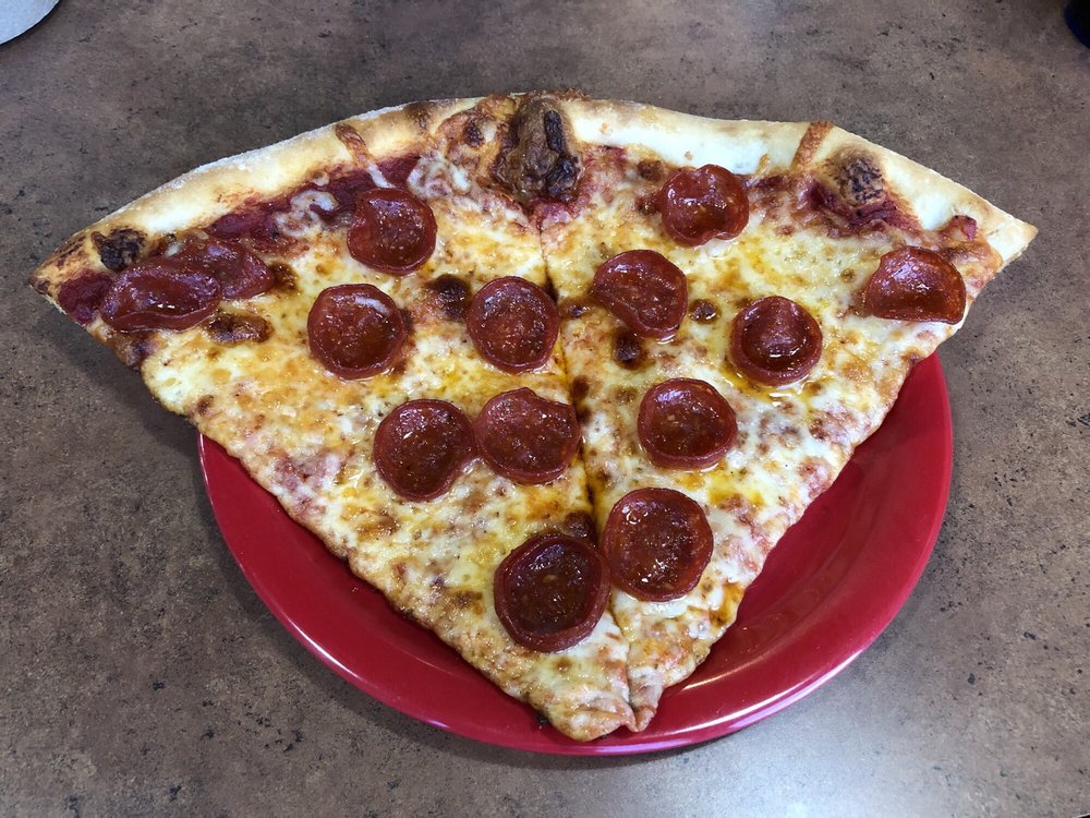 COURTHOUSE PIZZERIA 40 Photos & 117 Reviews 2 Public Sq, Medina, OH