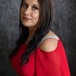 R3 Wellness Spa - Meet the owner, Leda .
Caring listening come get some TLLC today
(Tender Loving Leda Care )