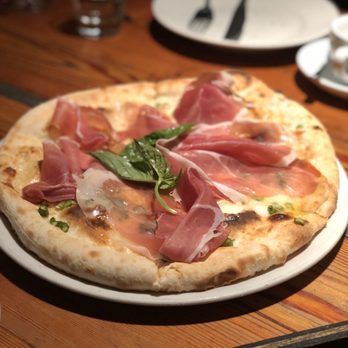 La Bettola Di Terroni - Pizza with asparagus and prosciutto - Italian Near Me - Toronto, Ontario La Bettola Di Terroni - Pizza with asparagus and prosciutto - Italian Near Me - Toronto, Ontario