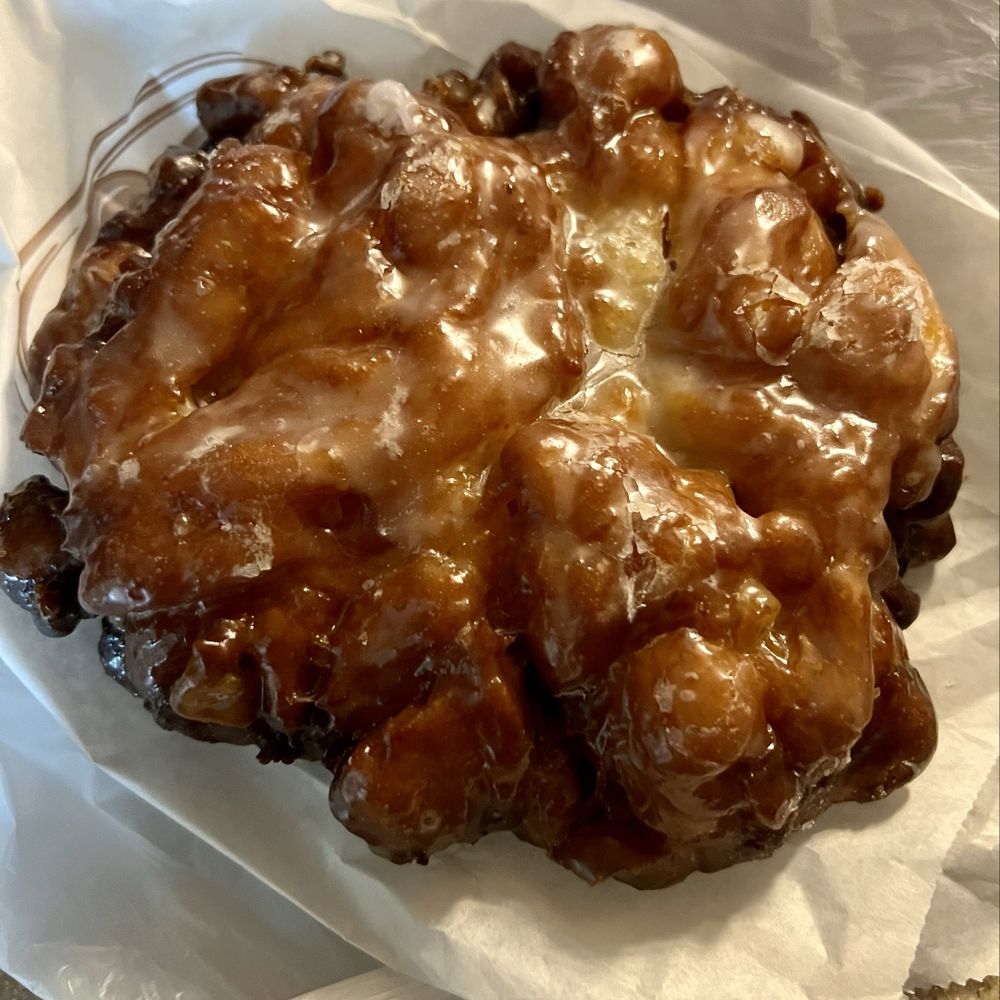 Donut Inn - Apple Fritter - Donuts Near Me - Victorville, California