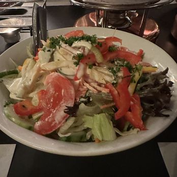 FONDUE HOUSE DU PONT - Salad with meal for 4 - Swiss Food Near Me - Luzern, LU FONDUE HOUSE DU PONT - Salad with meal for 4 - Swiss Food Near Me - Luzern, LU