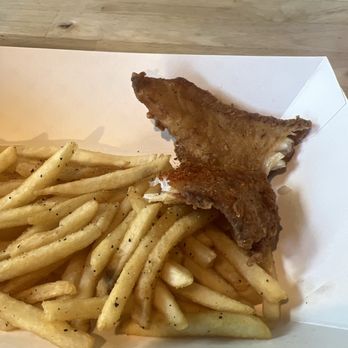 Eugene's Hot Chicken - Fish great and well seasoned - Food Trucks Near Me - Birmingham, Alabama Eugene's Hot Chicken - Fish great and well seasoned - Food Trucks Near Me - Birmingham, Alabama
