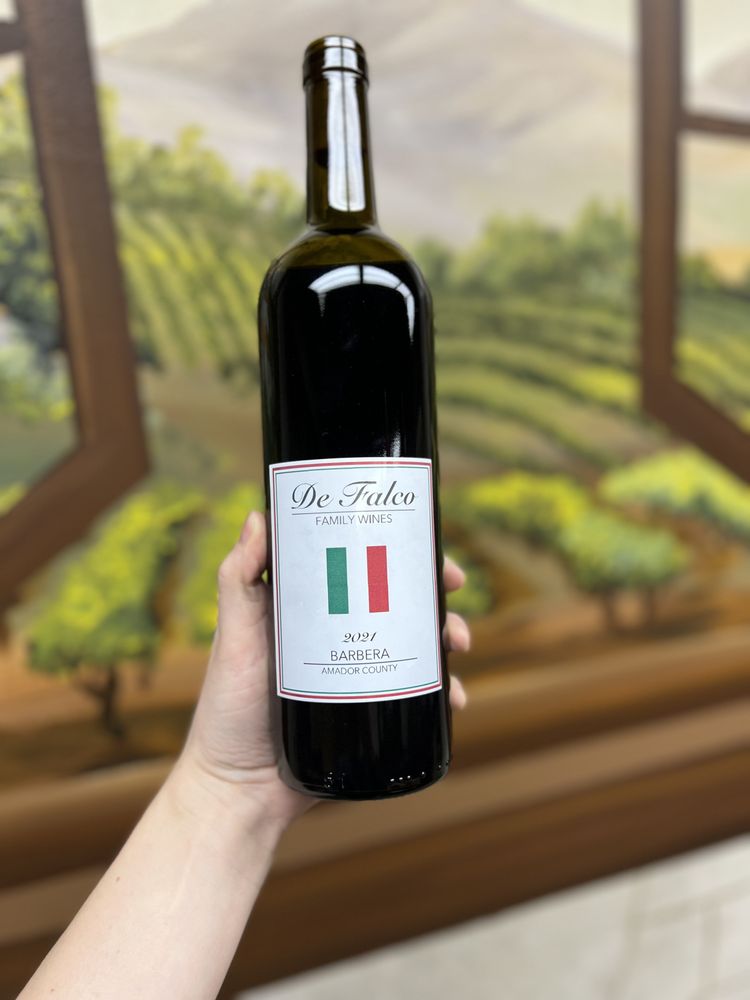 DeFalco Family Wines And Foods Logo