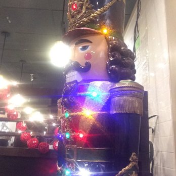 Cafe Oak - Nutcracker - Cafes Near Me - Palisades Park, New Jersey