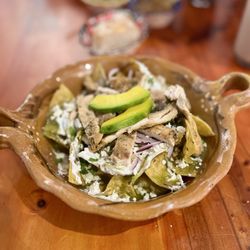 Maíz, Canela y Cilantro - Chilaquiles verde with chicken