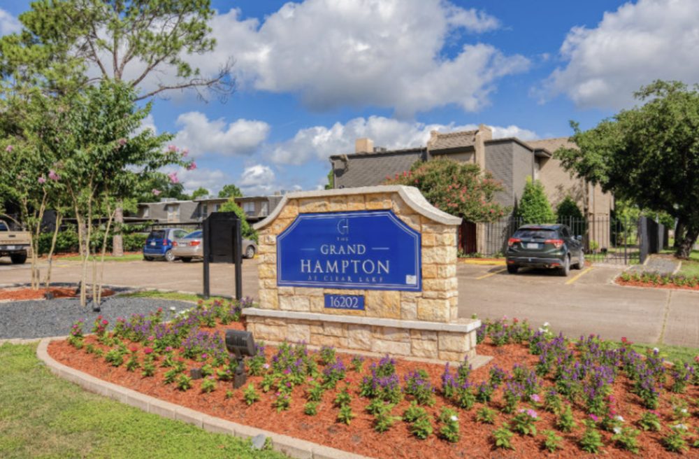 THE GRAND HAMPTON AT CLEAR LAKE 22 Photos Apartments 16202 El Camino Real, Houston, TX