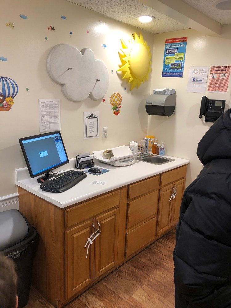 LONG ISLAND PEDIATRICS RICHARD LIPPMANN, M.D., F.A.A.P 36 Photos