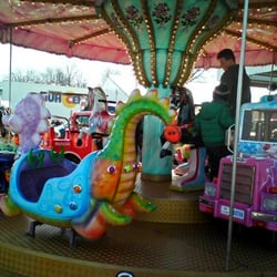 Flohmarkt - Kinderkarussell.