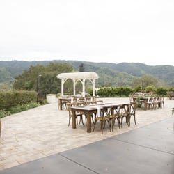 Gilroy Lodge On the Hill - Panoramic views sets this venue apart from the ordinary.