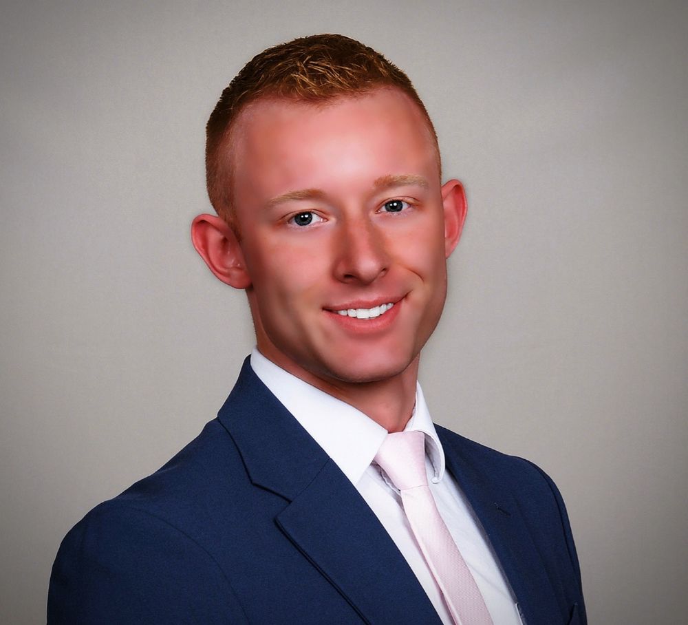 HUNTER SHKAPICH BERKSHIRE HATHAWAY HOMESERVICES 3228 Lithia