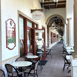 Paneterie - Outdoor tables