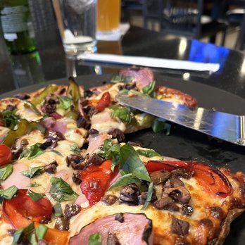 Firepit Grille - Cauliflower crust pizza with veggies - Barbeque Near Me - Holland, Ohio Firepit Grille - Cauliflower crust pizza with veggies - Barbeque Near Me - Holland, Ohio
