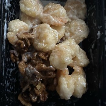 Alice’s Kitchen - Overpriced honey walnut shrimp (please note it's dirty because I shook the container to try and mix the walnuts with the shrimp.) $18.95 - Noodles Near Me - Temple City, California
